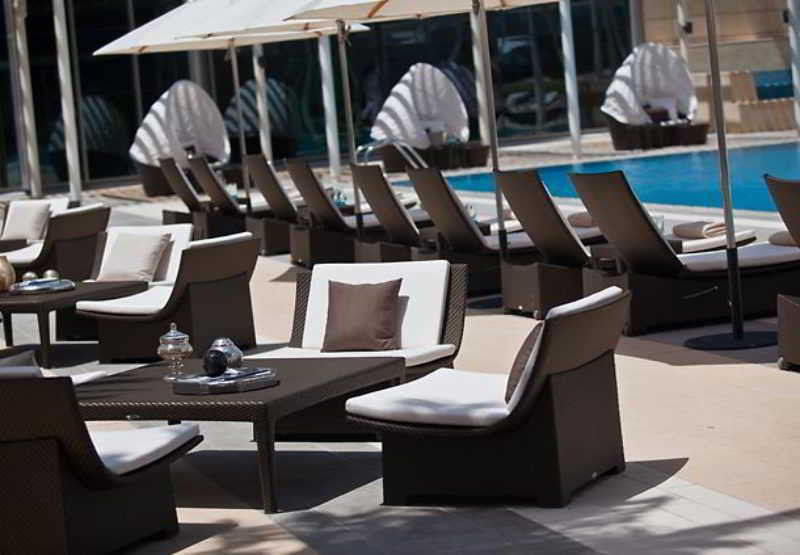 Courtyard By Marriott Doha City Center Eksteriør billede