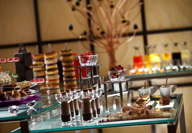 Courtyard By Marriott Doha City Center Eksteriør billede